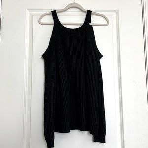 💥$5 FLASH SALE 💥
 Black cold shoulder chunky knit sweater
